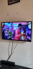 A picture of Sky 32 inches free to air