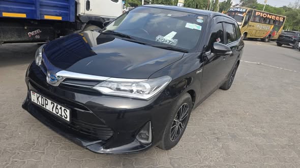 A picture of TOYOTA FIELDER