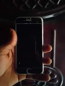 A picture of iPhone 6S for 45k Warri location