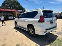 A picture of Landcruiser prado
