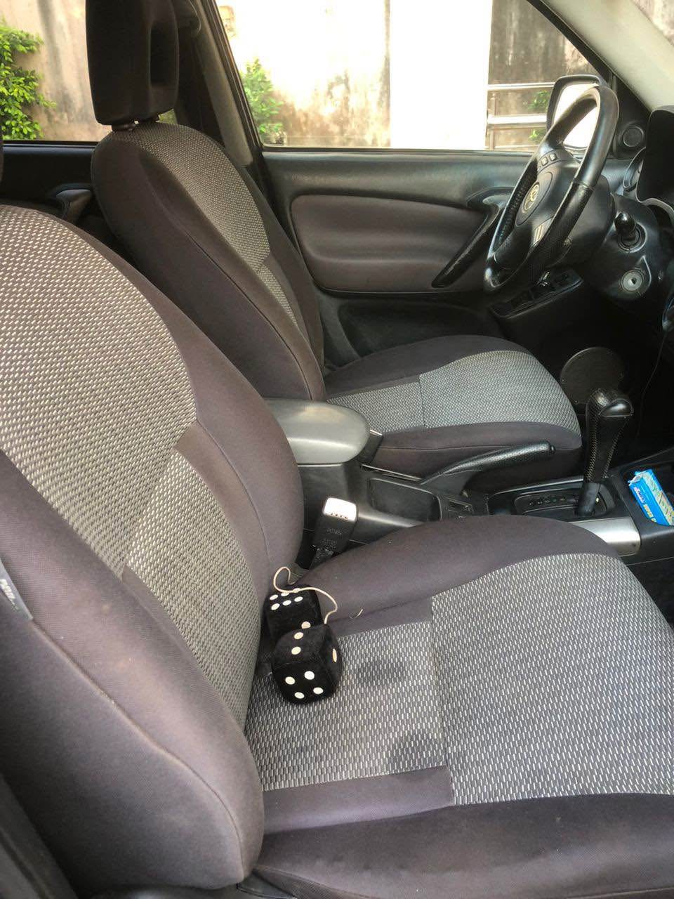 A picture of Toyota RAV4 2005