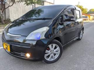A picture of TOYOTA RACTIS