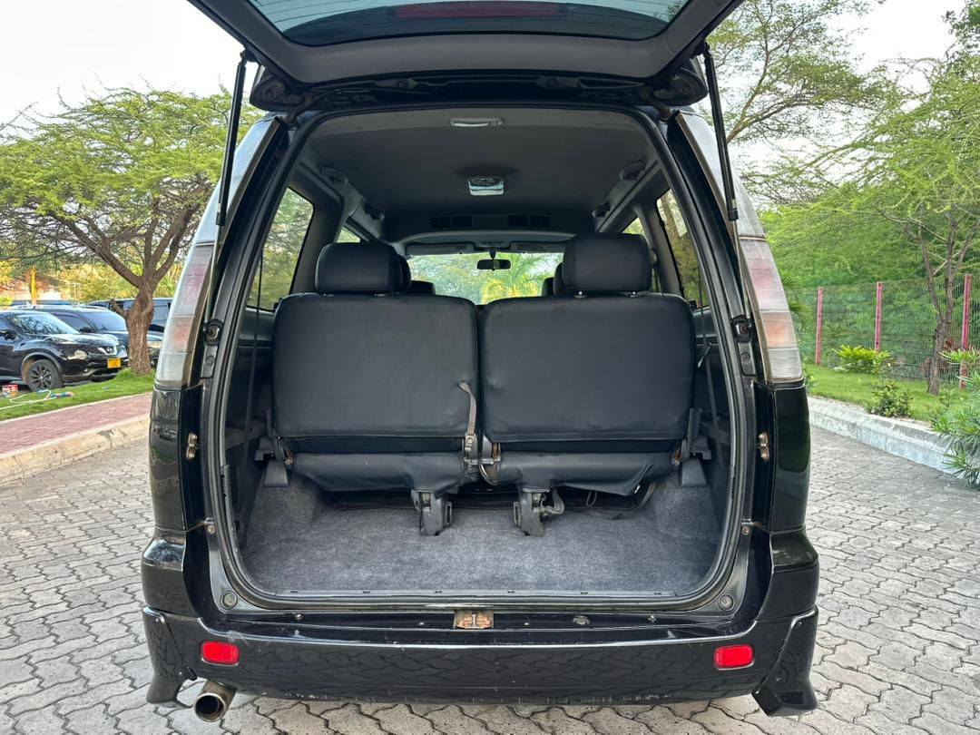 A picture of TOYOTA NOAH 0655340743