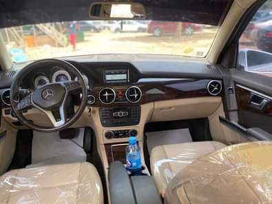 A picture of Distress Direct Belgium BROWN GLK350 Benz with Original Duty Panoramic
