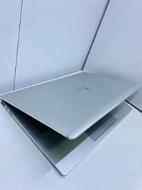 A picture of Hp folio 1030
