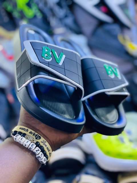 Buy &.