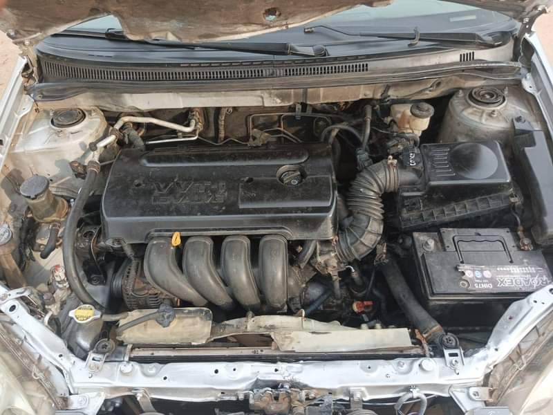 A picture of 2007 Toyota Corolla Partly Firstbody unthampered engine and gear chilling