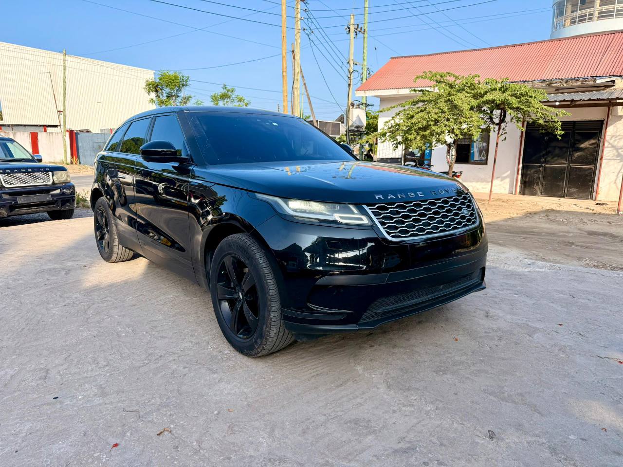 A picture of 2018 RANGEROVER VELLAR Quick 117M Call WhatsApp 071 680 0368