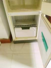 A picture of Bei imeshuka sasa wahi top 220000 fridge halijui fundi piga