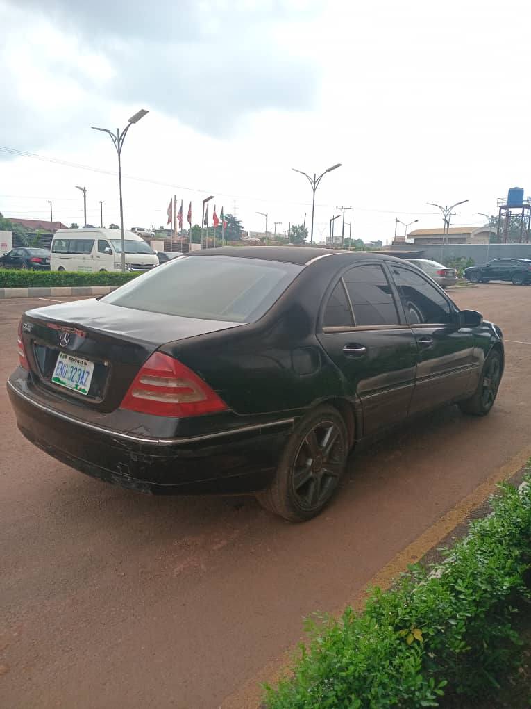A picture of Mercedes Benz