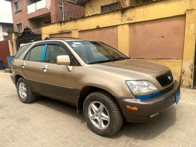 A picture of Toyota lecxus