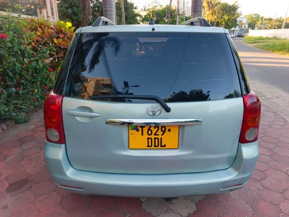 A picture of TOYOTA RAUMU NEW