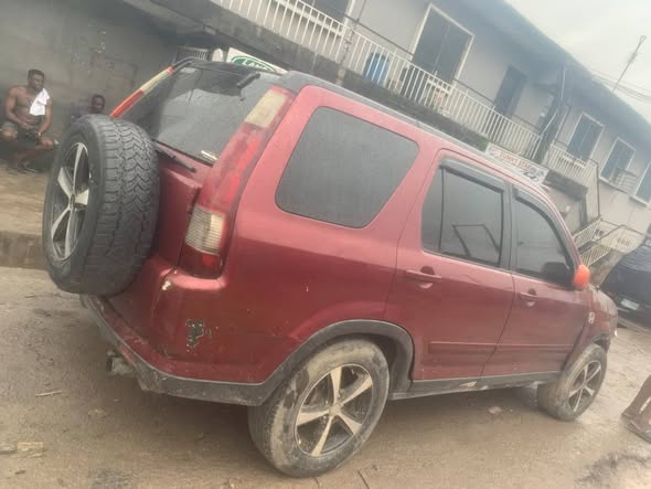 A picture of Honda CR V 2006