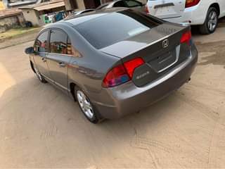 A picture of 2006 Honda Civic neatly use