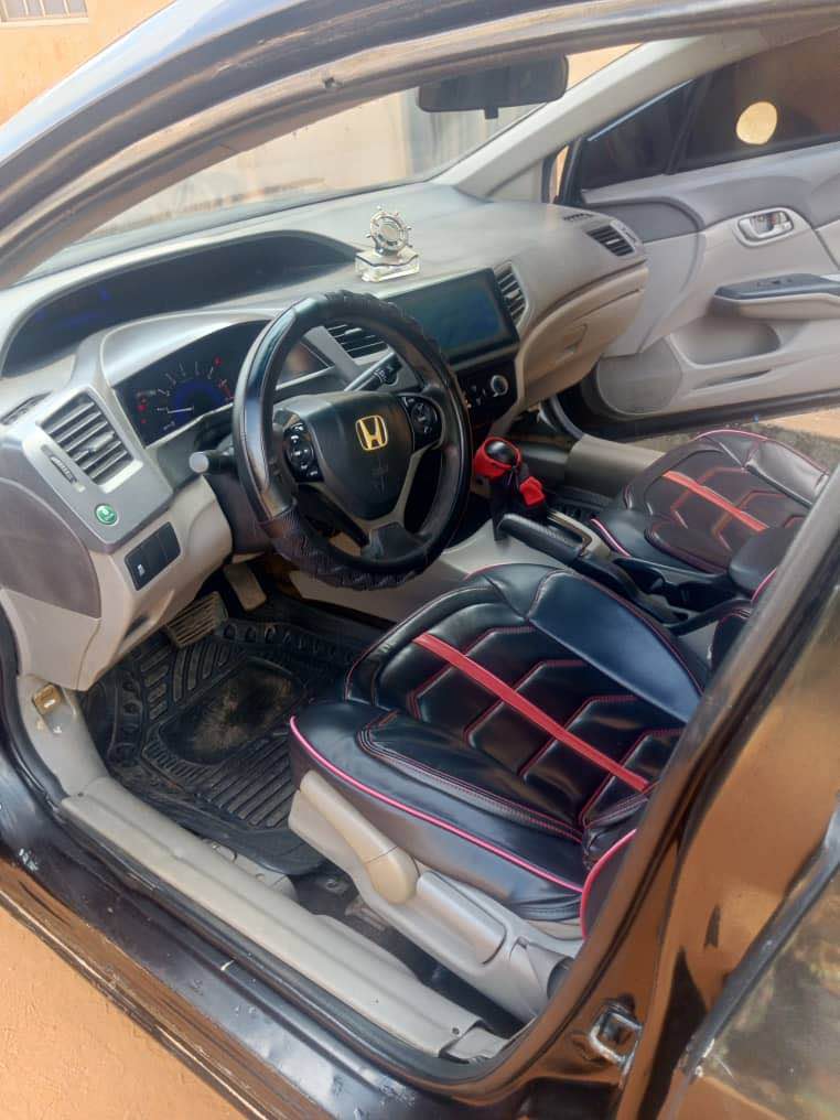 A picture of Car needs to go Asap Honda Civic 2012 model Engine