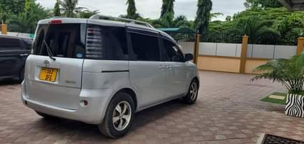 A picture of CAR