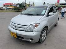 A picture of 2003 Toyota Ist