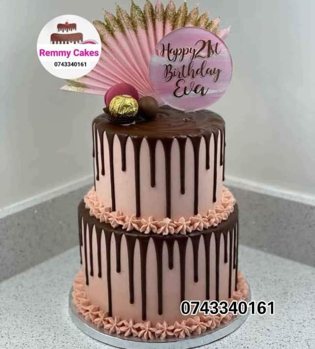 A picture of  birthdaycake cakecakescakes freshcake strawberry vanilla chocolate