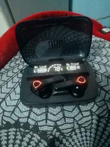 A picture of Jbl earbuds tws 5.3
