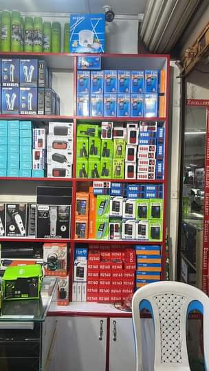 A picture of Spart phones and small phones
