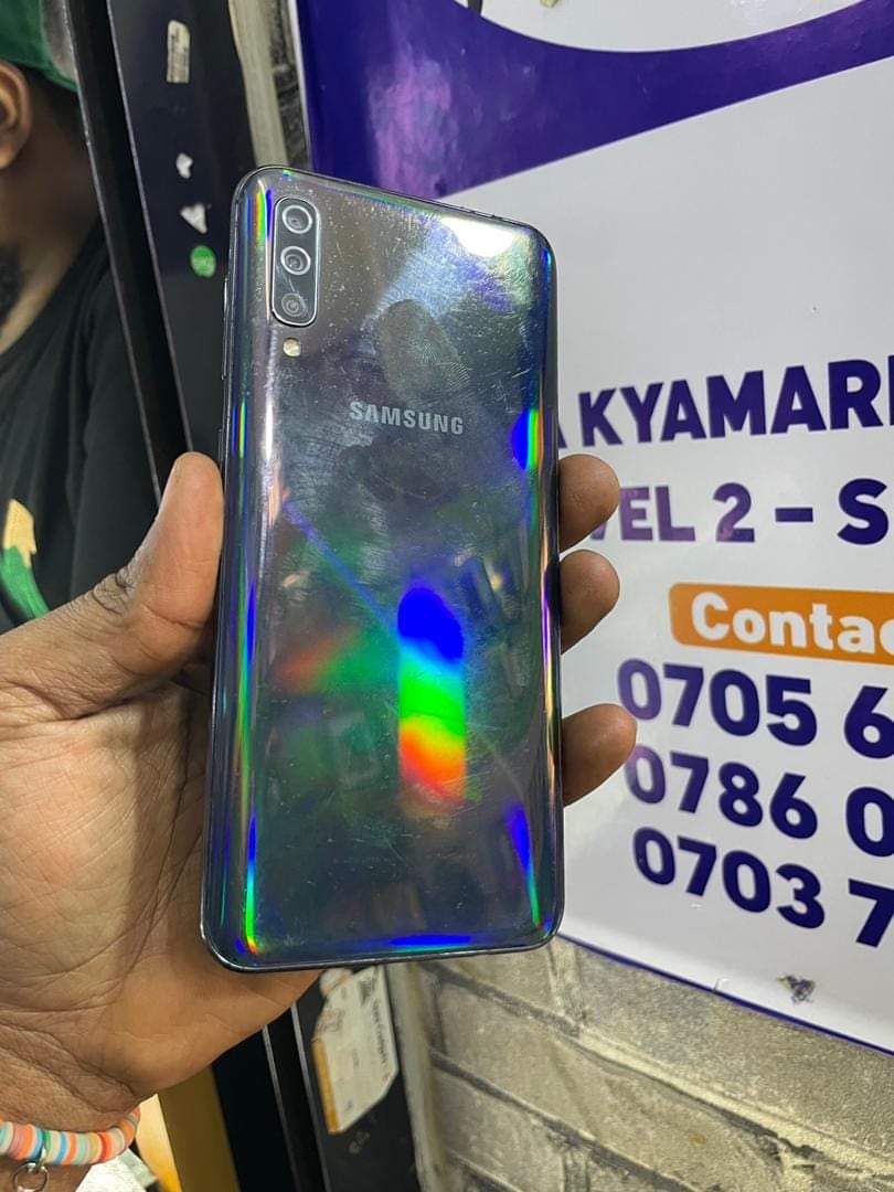 A picture of Samsung A50 128gb