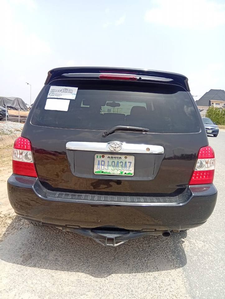A picture of Three Seaters Highlander 2006 Model Everything Blessed 4M 0808 689