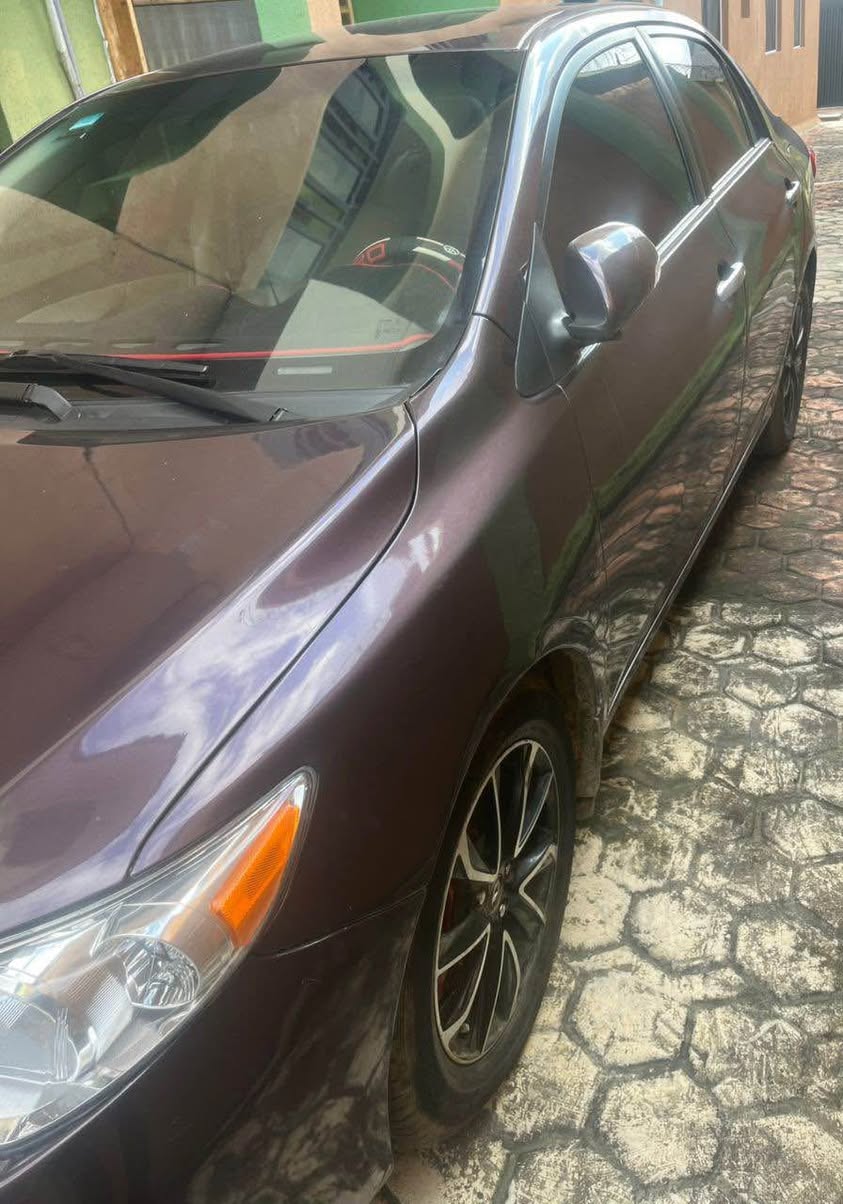 A picture of SUPER CLEAN 2013 REGISTERED TOYOTA COROLLA LE LEATHER SEAT 100