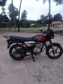 A picture of Boxer x125 inauzwa Call WhatsApp 0766670030 Maongezi yapo