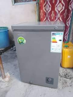 A picture of Hisense Freezer 100litres 385 000 0716691688 whatsaap calls Mabibo
