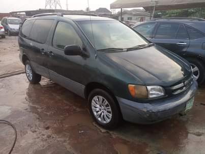 A picture of FIRST BODY TOYOTA SIENNA 2000 1 2M 08026843626