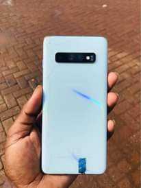 A picture of Samsung S10