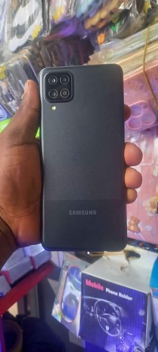 A picture of All orignal smart phone at a low price 0759394932