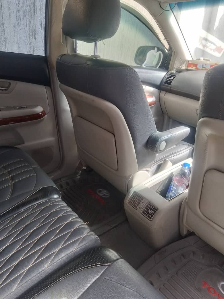 A picture of TOYOTA HARRIER