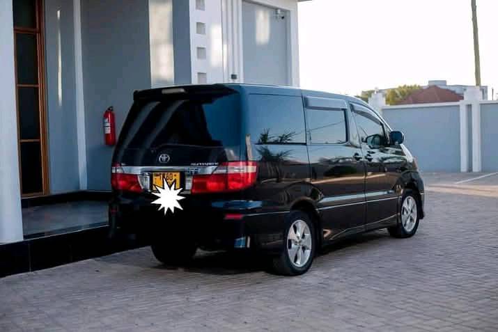 A picture of TOYOTA ALPHAD