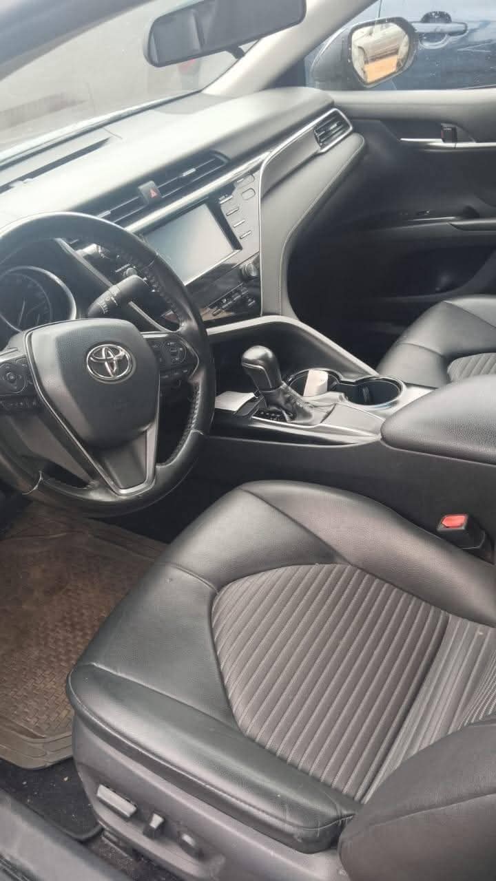 A picture of Camry 2018 used