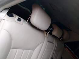 A picture of 2008 model ml350 Toks Equivalent Everything is intact Engine is
