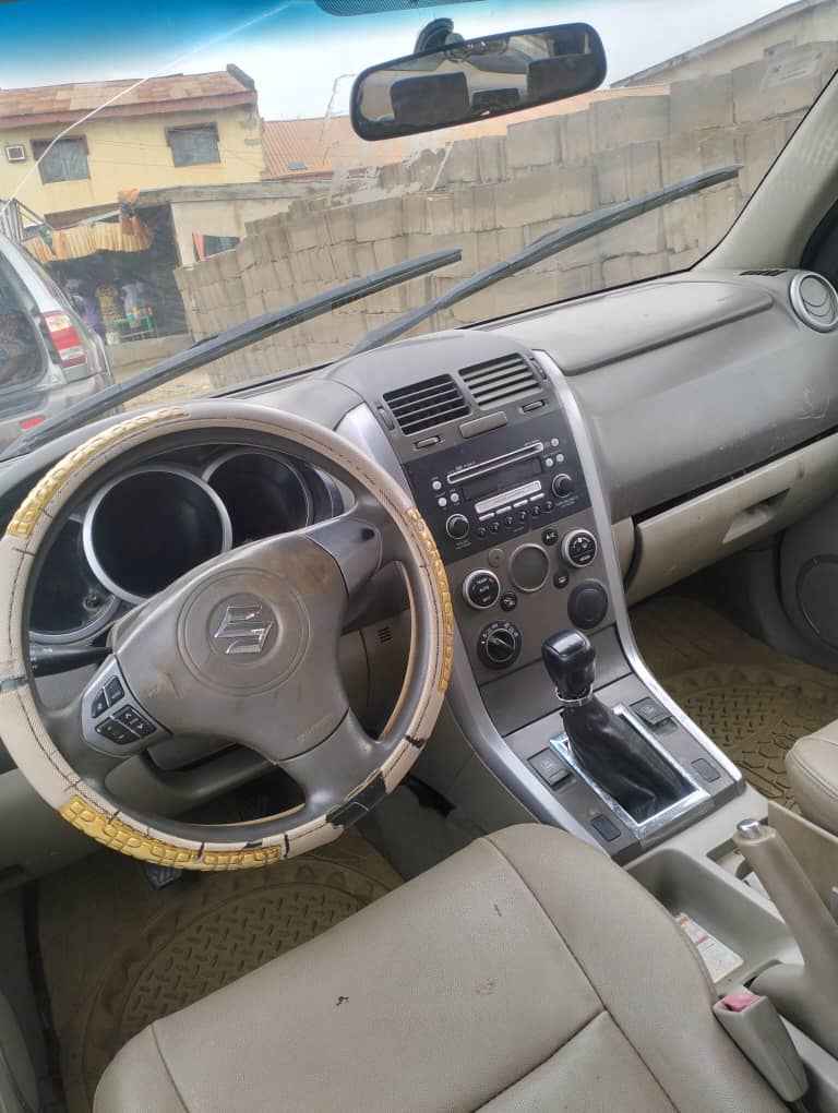 A picture of SUZUKI VISTIRA 2008