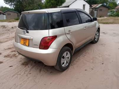A picture of TOYOTA IST INAUZWA 4 5M 0743173980