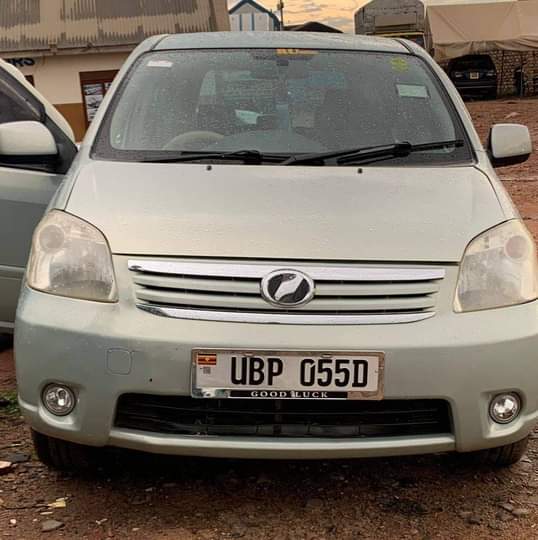 A picture of TOYOTA RAUM NEW SHAPE