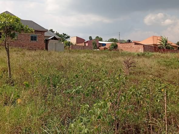 A picture of Commercial plot on quick sale 4 3m beyi yabusubuzi Plot