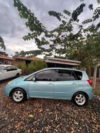 A picture of 2003 toyota spacio