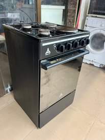 A picture of Majiko ya gass na umeme Plate 4 Kila jiko bei