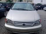 A picture of Toyota sienna