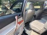 A picture of Toyota Highlander 2013 model Buy and flex Owner need money