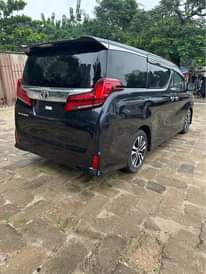 A picture of TOYOTA ALPHARD 2.5 2021