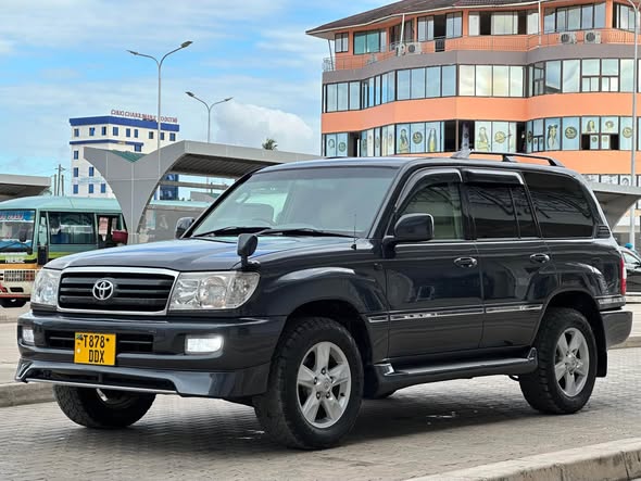 A picture of LANDCRUISER VX ONSALE