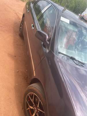 A picture of Lexus 300