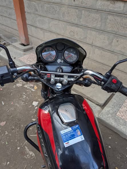 bajaj boxer