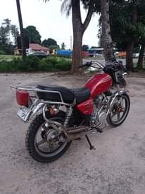 A picture of Haojue 125cc inauzwa Call WhatsApp 0766670030 Maongezi yapo