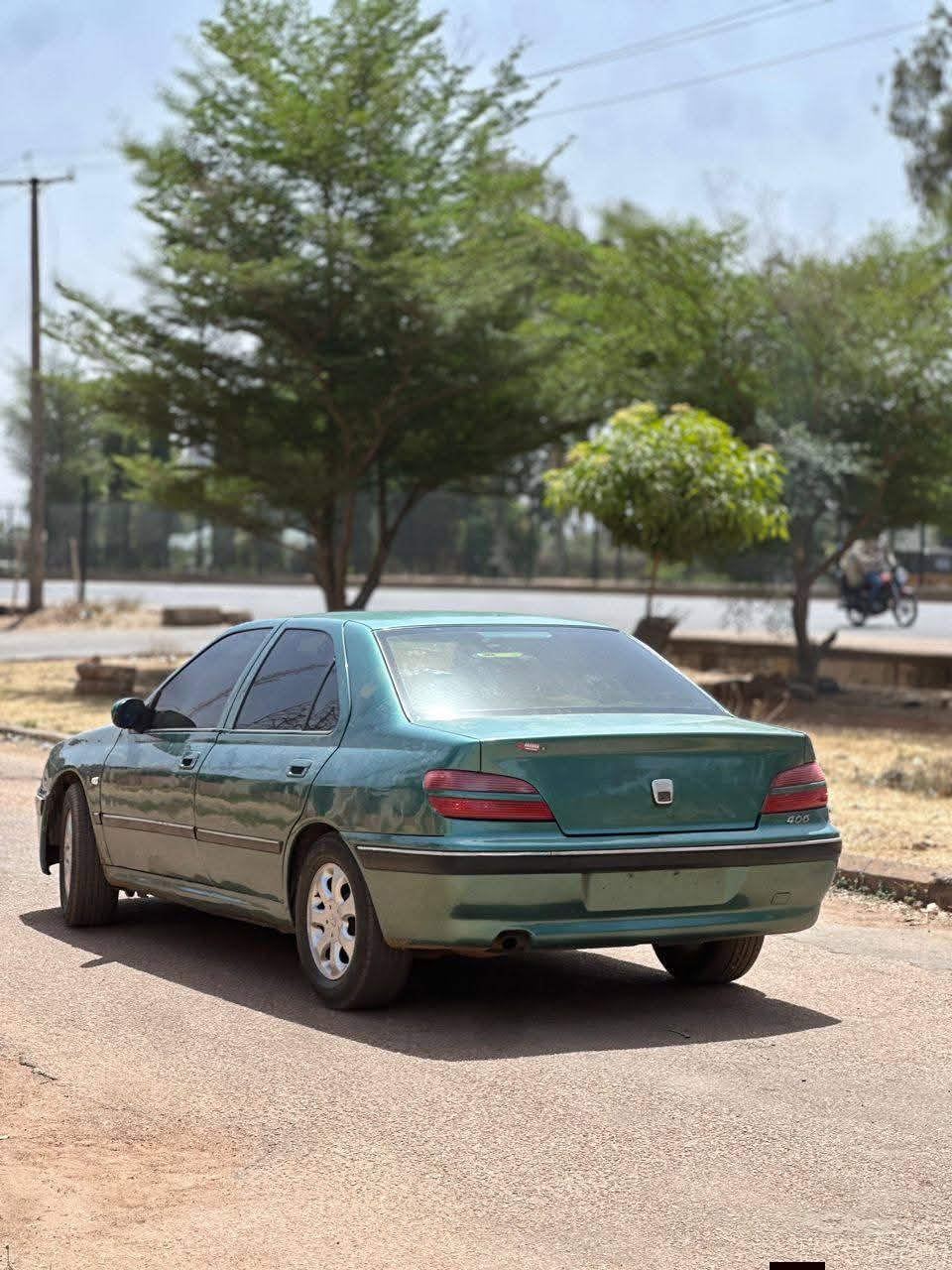 A picture of Peugeot 406